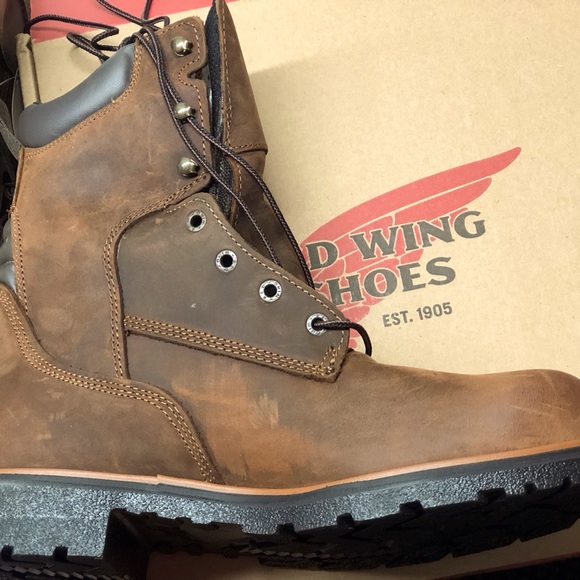 Brand New Men’s DYNAFORCE8”RedWing work boots.